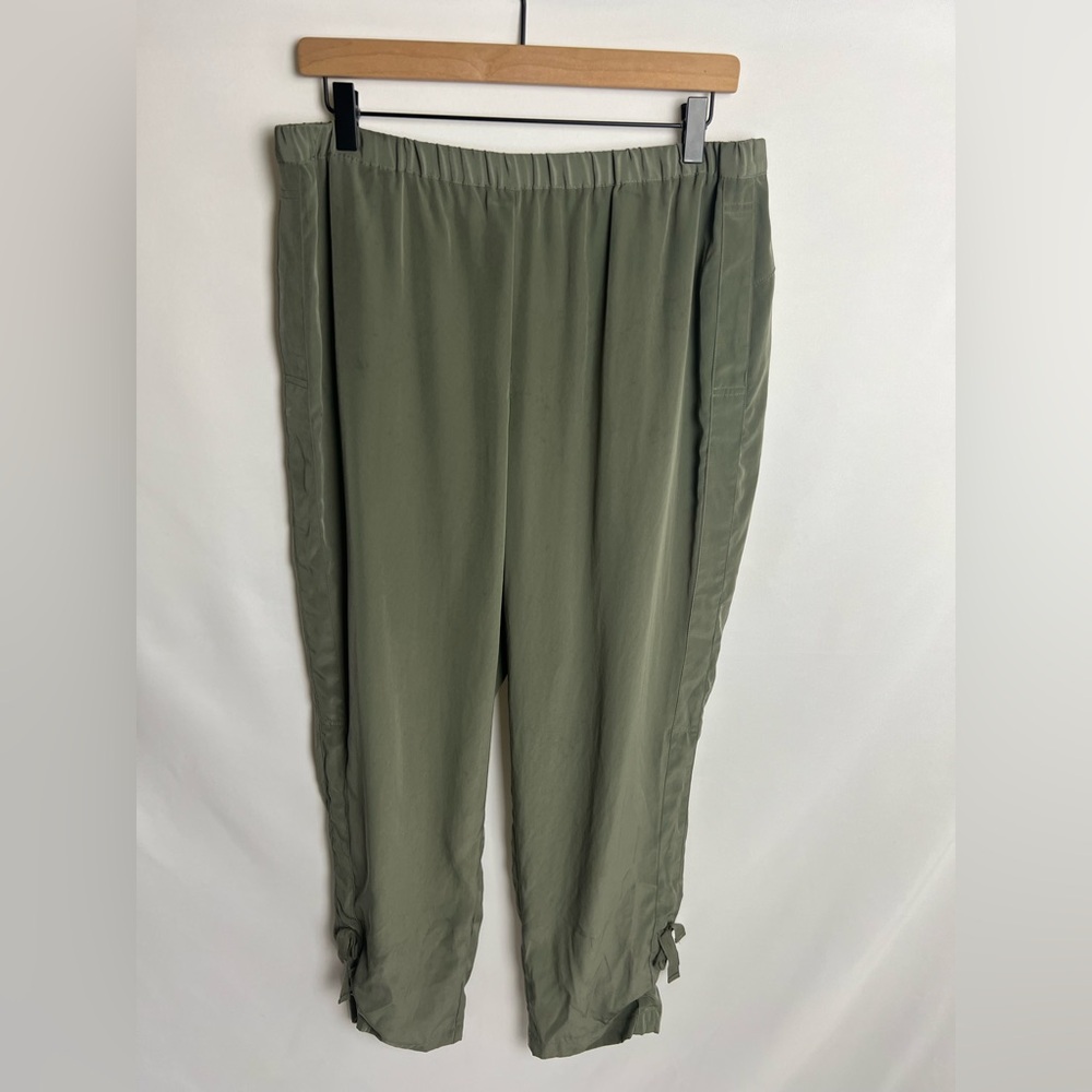 Chico’s Women’s Cinched Utility Pull-On Ankle Pants
